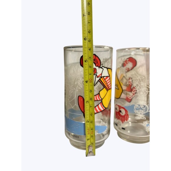 Vintage 1977 McDonalds Collectible Glass Set With Retro Ronald Mcdonald Graphic - Picture 8 of 11